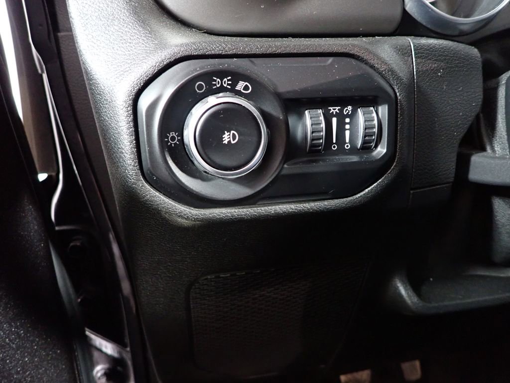 Used 2020 Jeep Wrangler Sport AWD/4WD image 30