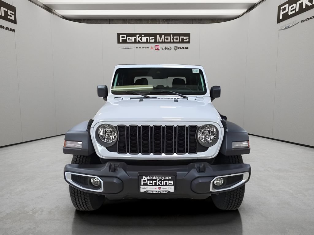 Certified 2025 Jeep Gladiator Sport AWD/4WD image 9