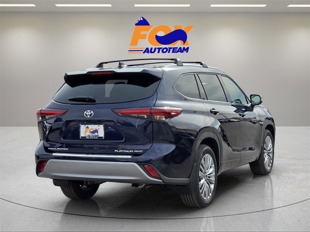 New 2026 Toyota Highlander Platinum image 5