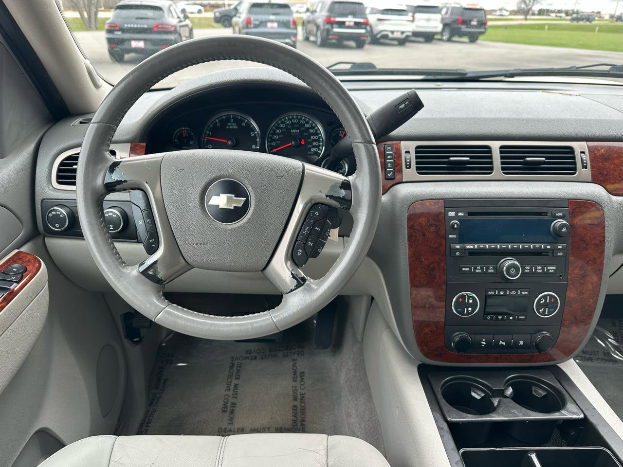 Used 2010 Chevrolet Tahoe LT AWD/4WD image 3