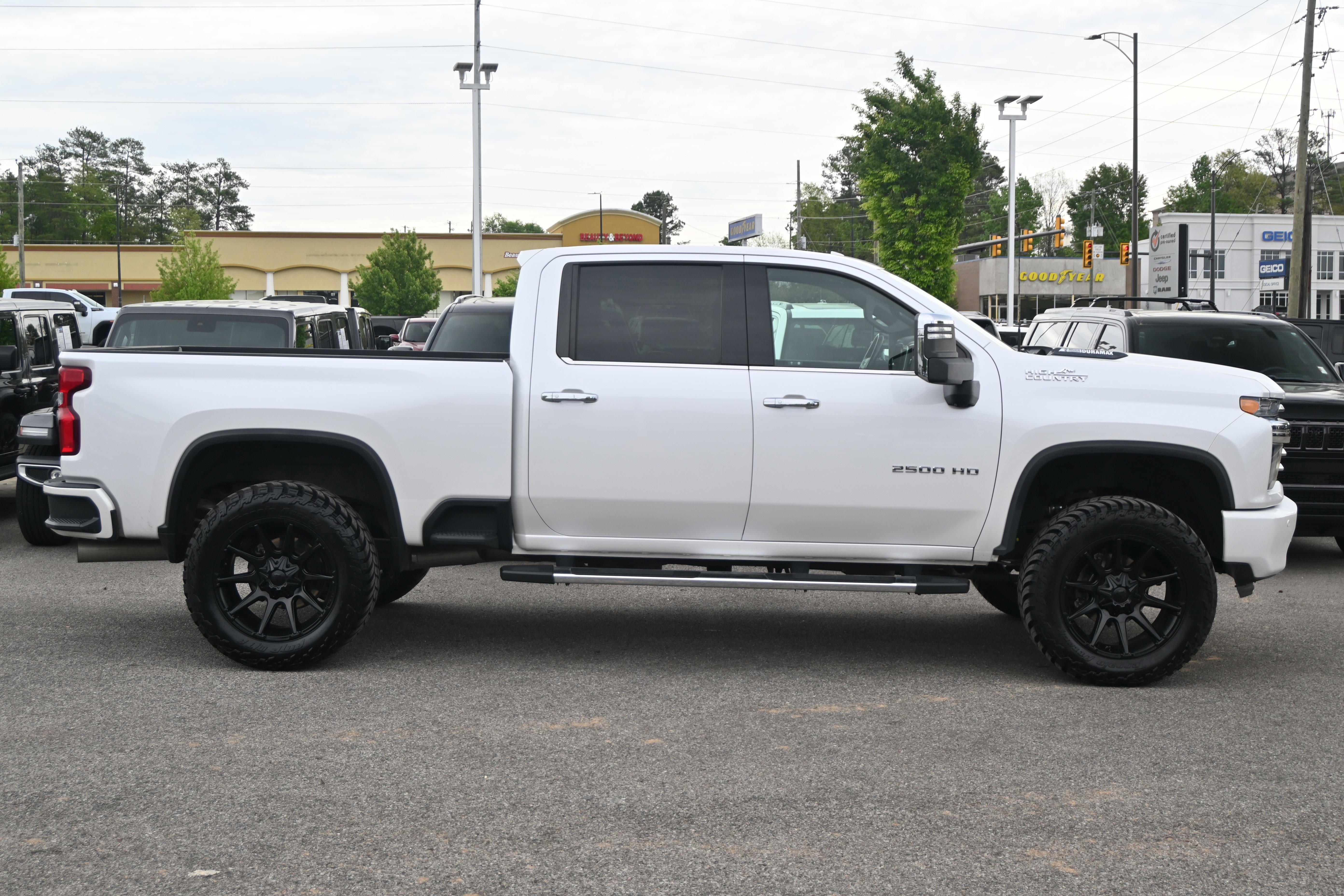 Used 2020 Chevrolet Silverado 2500 High Country image 17