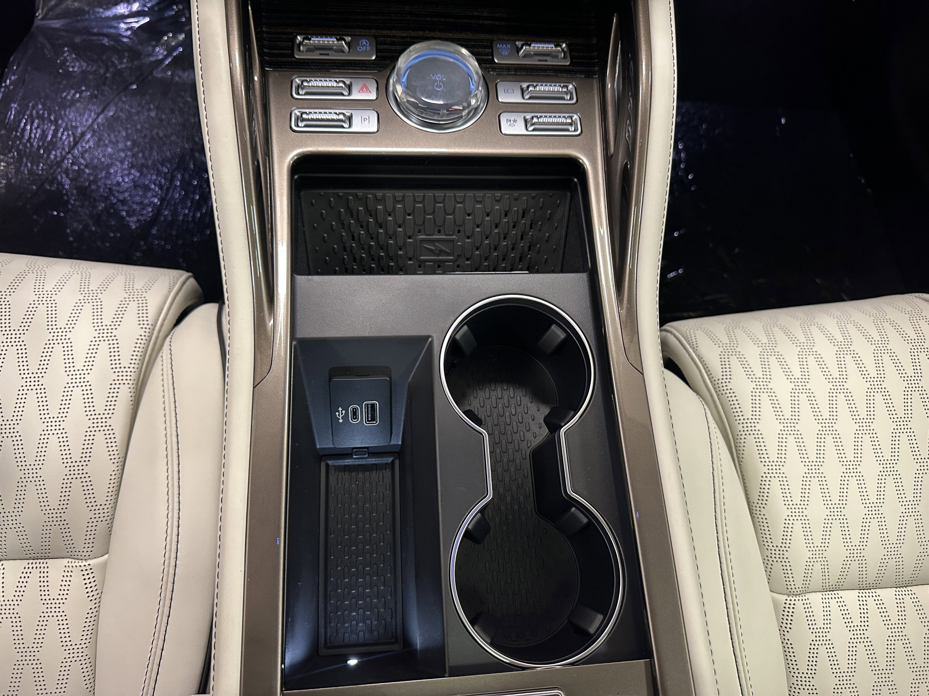 New 2026 Lincoln Nautilus Black Label image 16