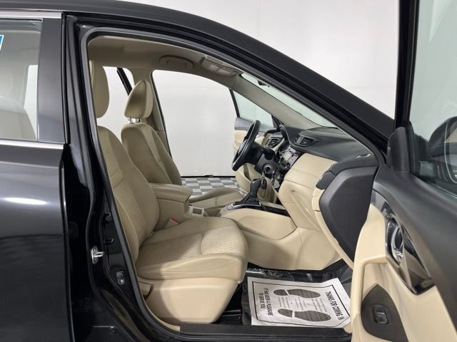 Used 2017 Nissan Rogue S FWD image 38
