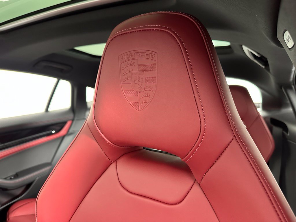 Used 2026 Porsche Panamera RWD image 23