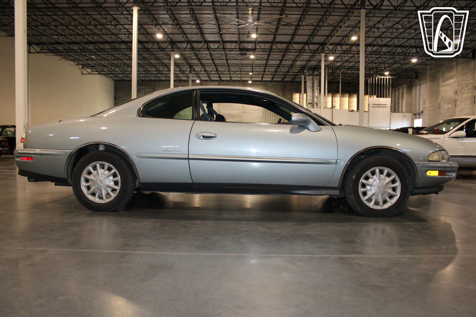 Used 1995 Buick Riviera Supercharged Coupe image 28