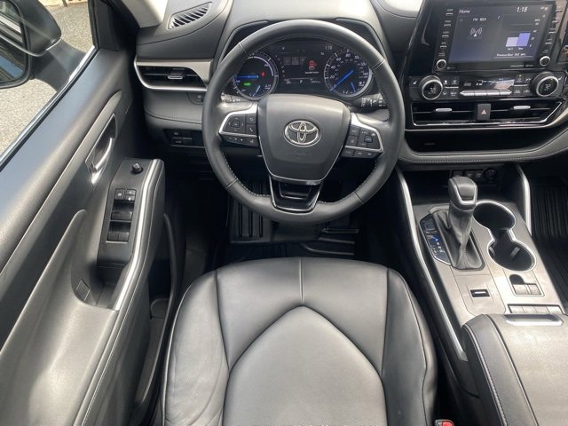Used 2021 Toyota Highlander XLE image 37