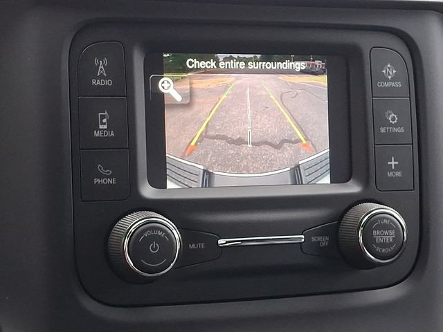 Used 2023 RAM 3500 Tradesman w/ Chrome Appearance Group AWD/4WD image 18