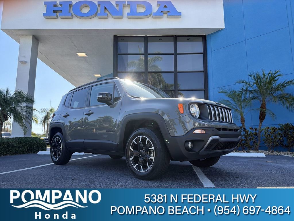 Used 2023 Jeep Renegade Latitude AWD/4WD image 1