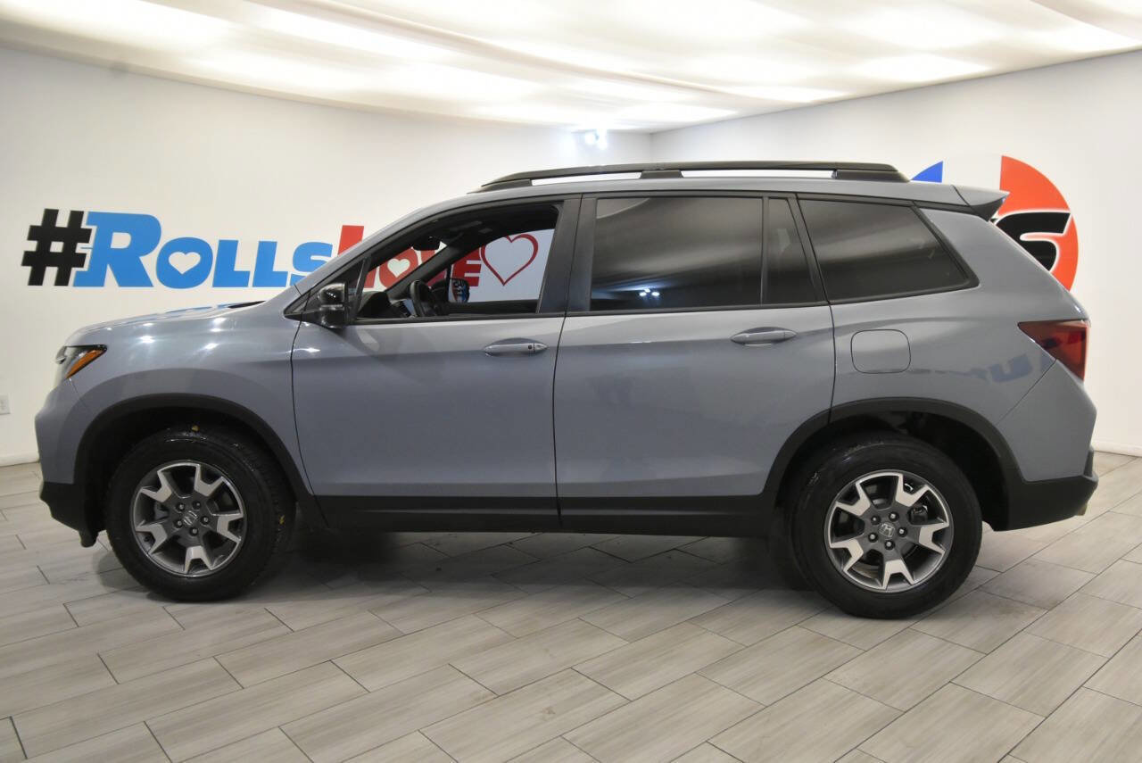 Used 2022 Honda Passport TrailSport image 2