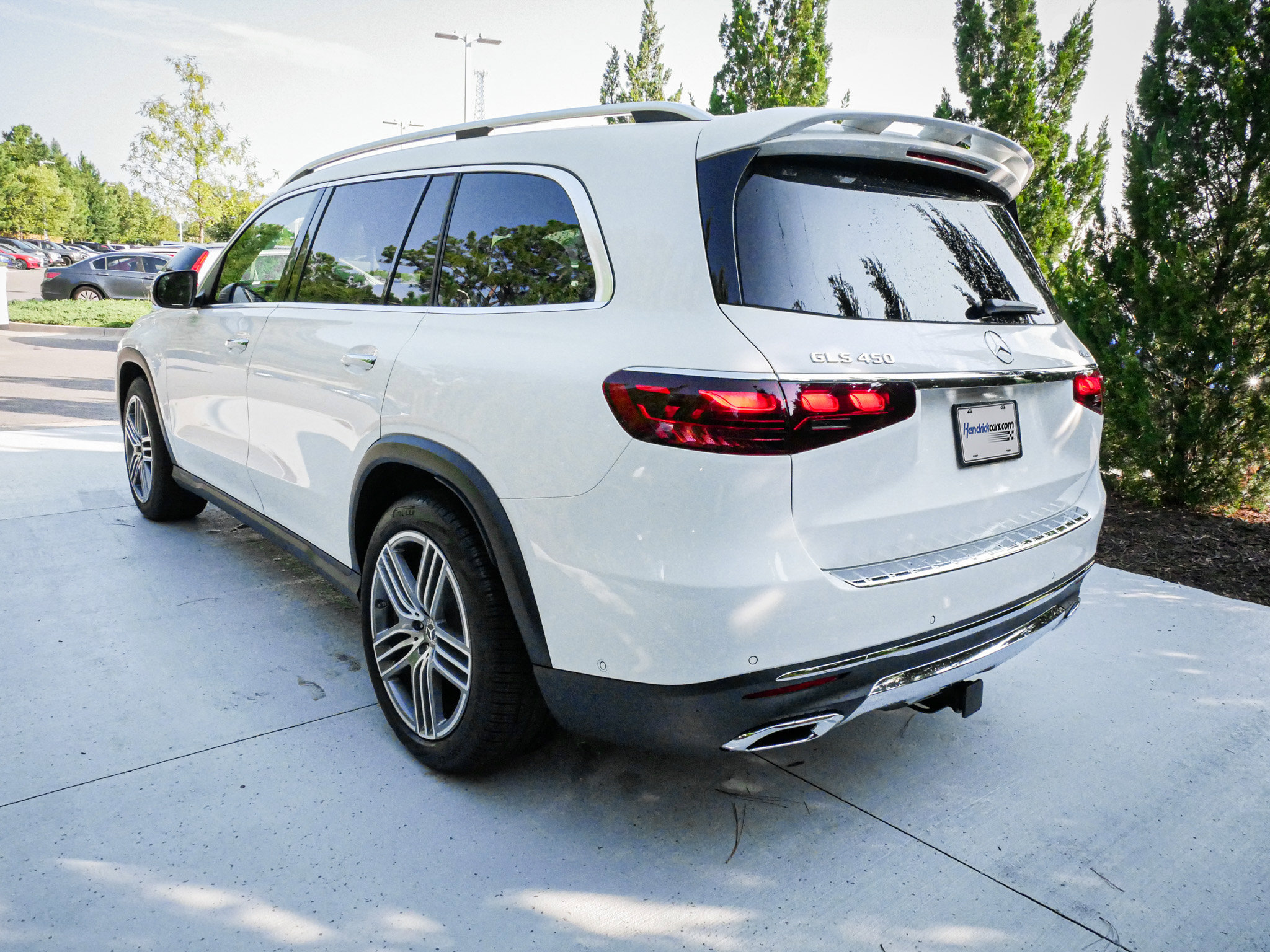 Used 2025 Mercedes-Benz GLS 450 4MATIC image 8