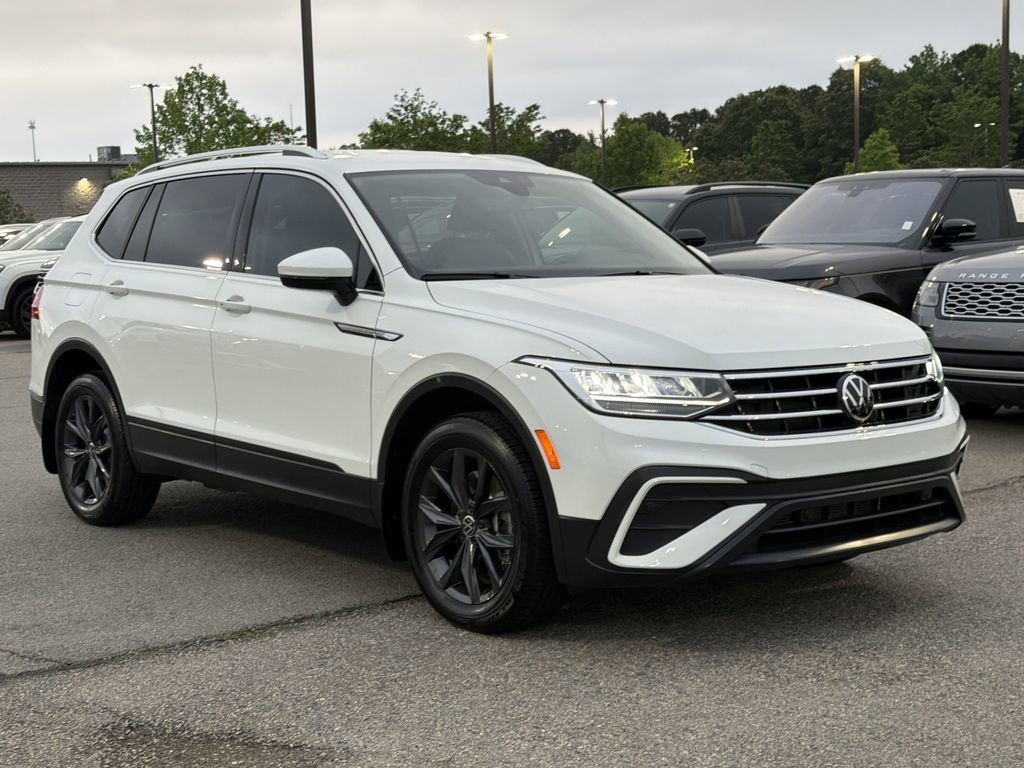 Used 2024 Volkswagen Tiguan SE FWD image 7