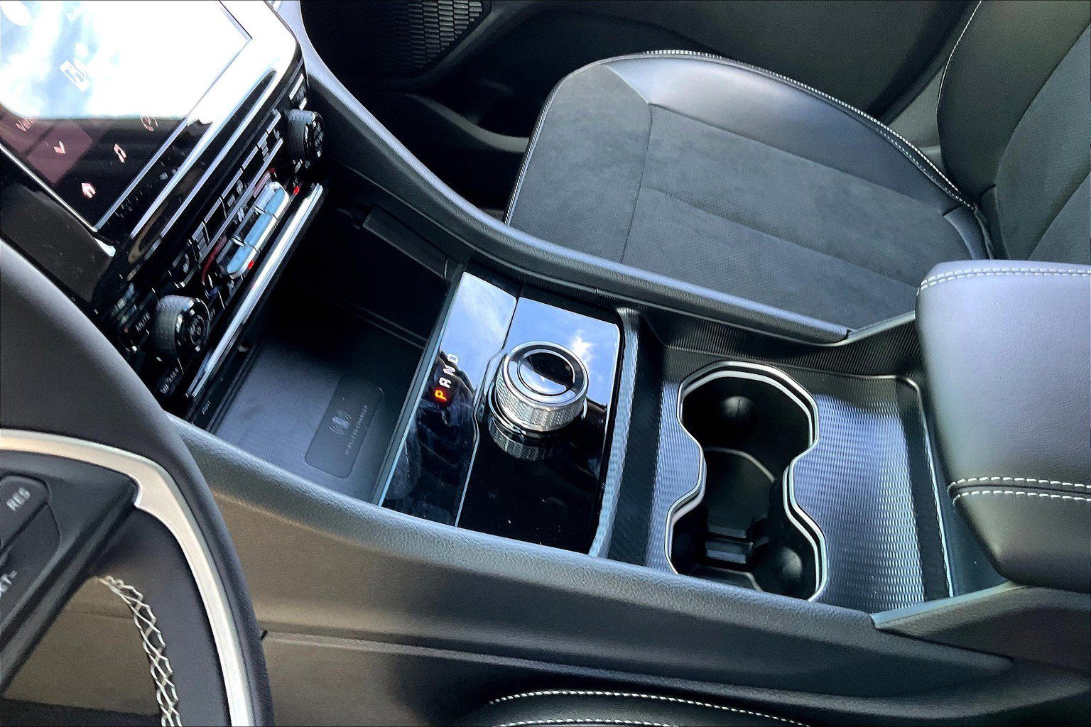 New 2025 Jeep Grand Cherokee 4WD image 8