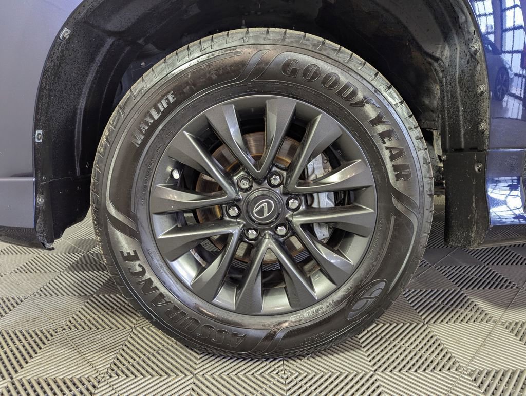 Used 2020 Lexus GX 460 Premium w/ Premium Package image 17