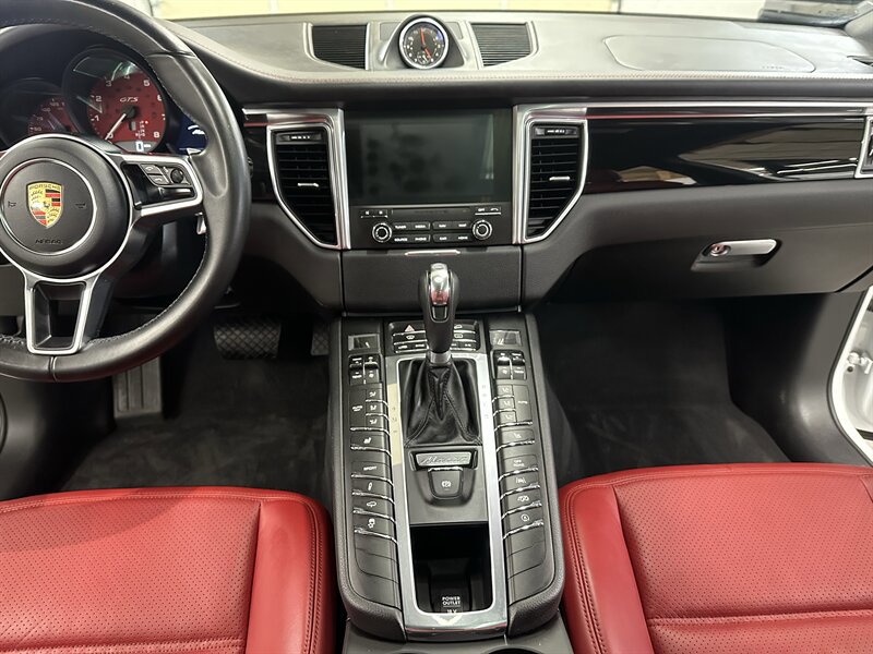 Used 2017 Porsche Macan GTS w/ Premium Package Plus AWD/4WD image 18