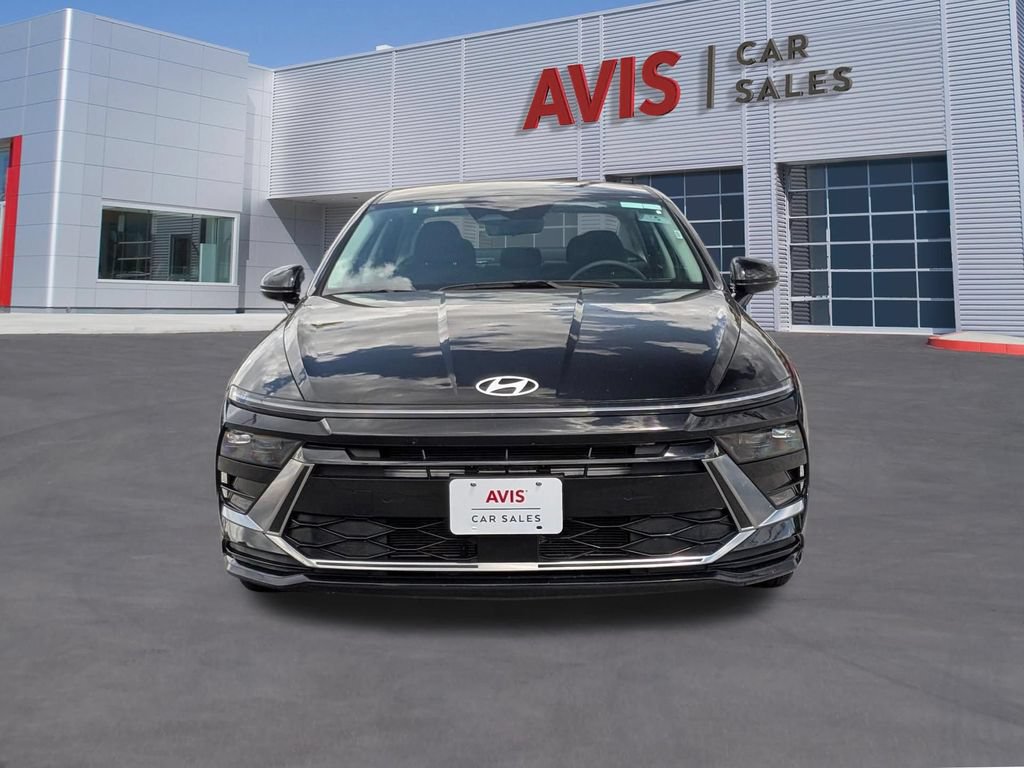 Used 2025 Hyundai Sonata SEL FWD image 2