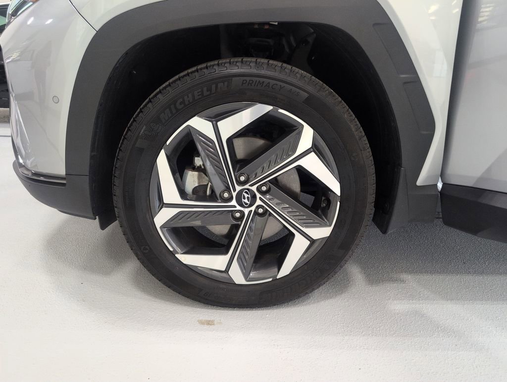 Certified 2022 Hyundai Tucson Limited w/ Cargo Package AWD/4WD image 28