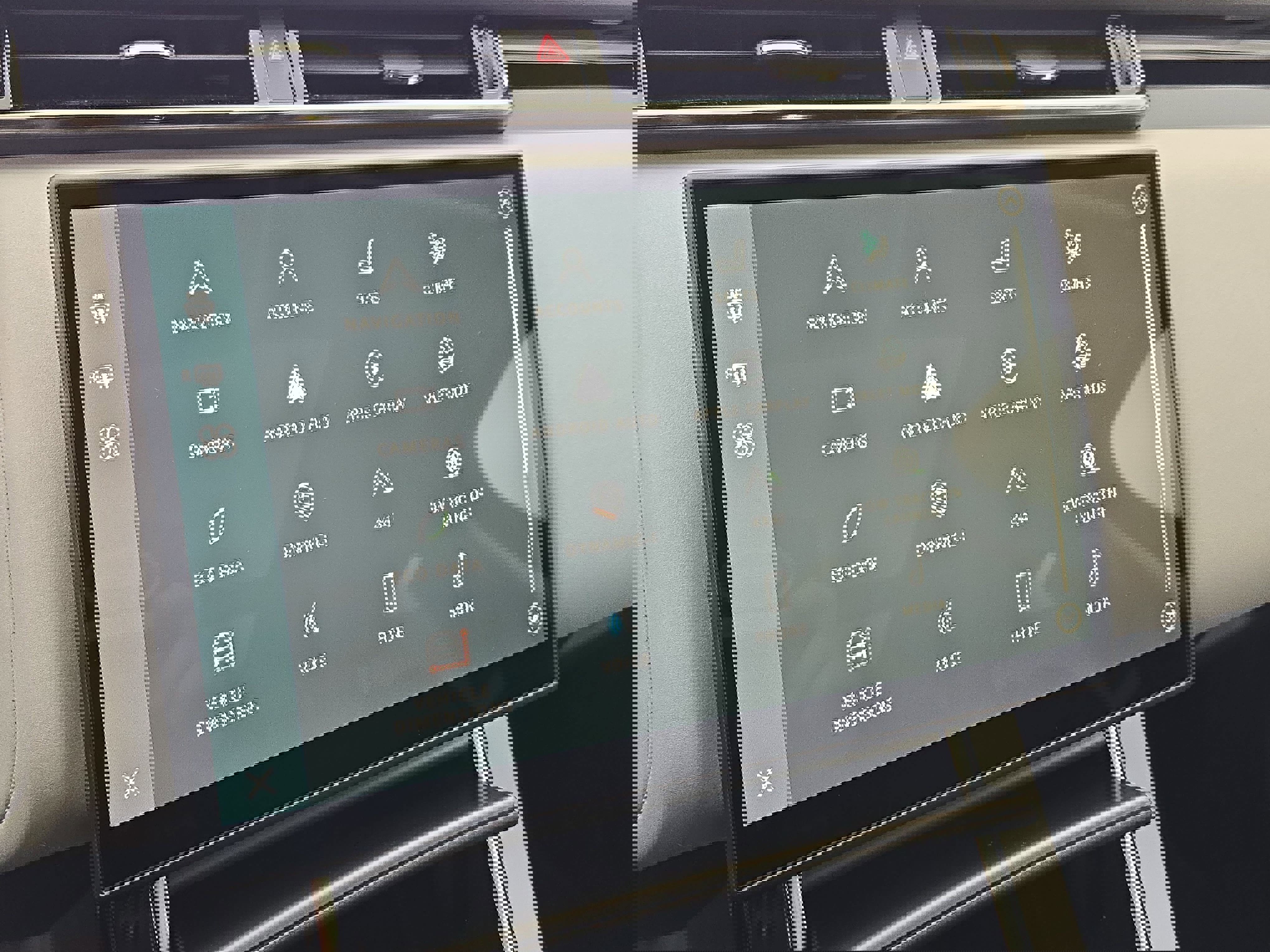 Used 2025 Land Rover Range Rover Velar Dynamic SE image 21