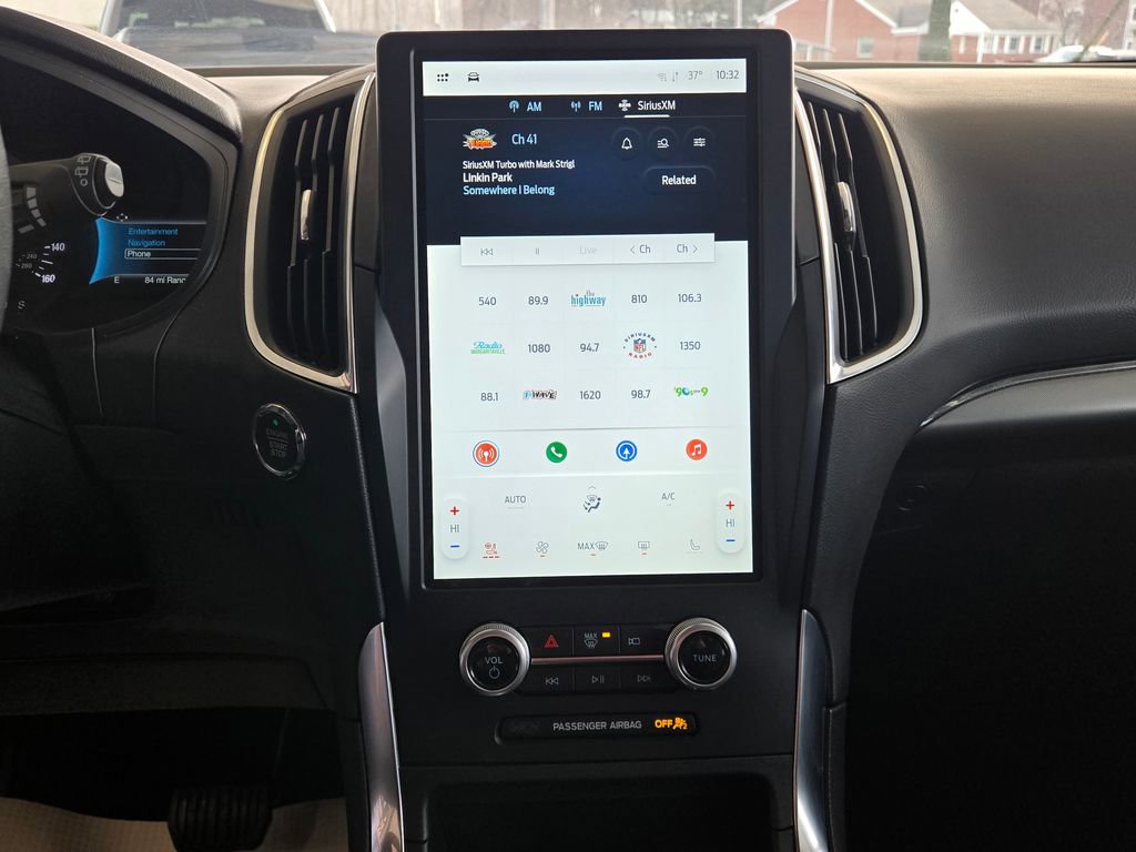 Used 2022 Ford Edge Titanium w/ Equipment Group 301A image 22