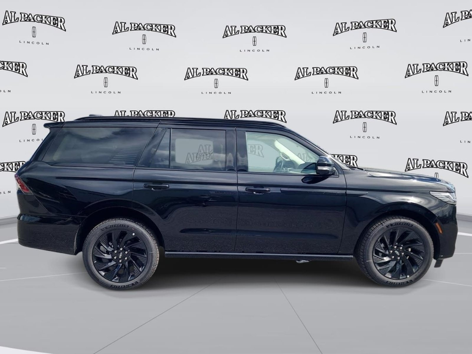 New 2027 Lincoln Navigator Reserve w/ Jet Appearance Package AWD/4WD image 6