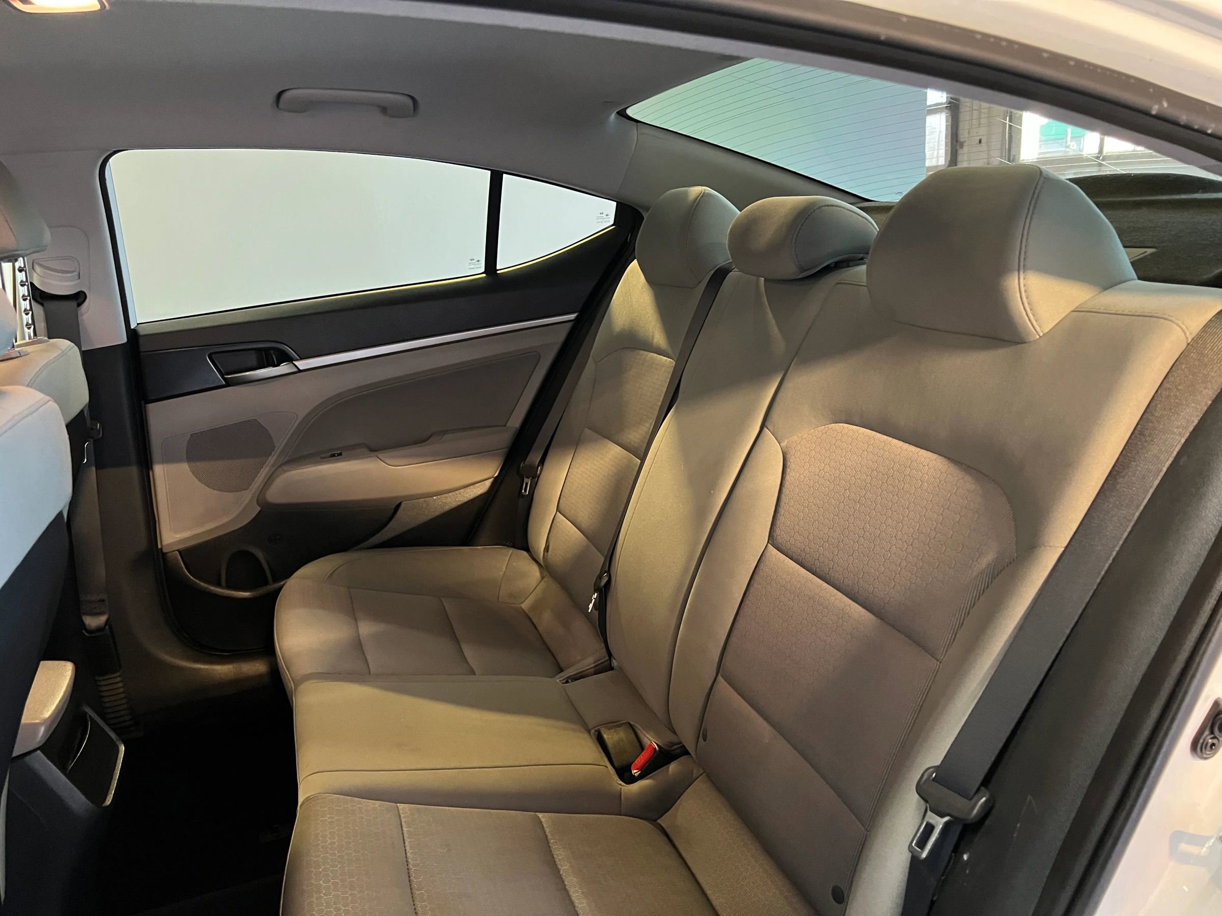Used 2017 Hyundai Elantra SE FWD image 28