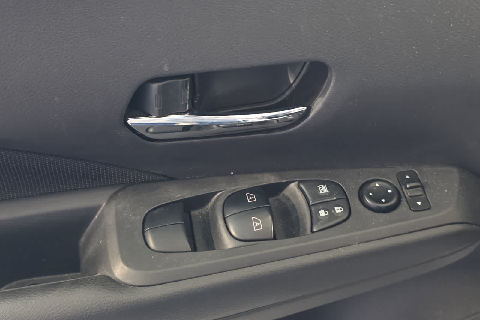 Used 2023 Nissan Kicks SV FWD image 15