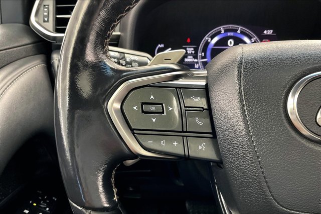 Used 2022 Lexus LX 600 4WD w/ Luxury Package image 21