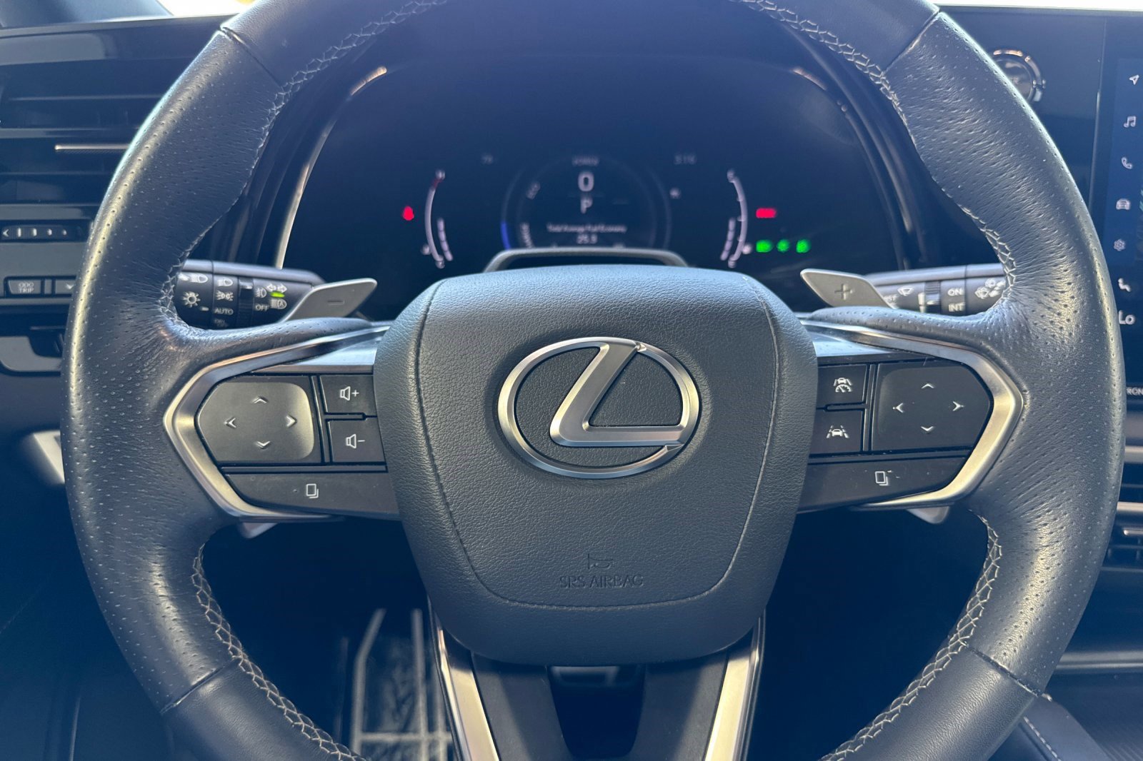 Used 2023 Lexus RX 500h F Sport w/ Accessory Package (Z1) AWD/4WD image 16
