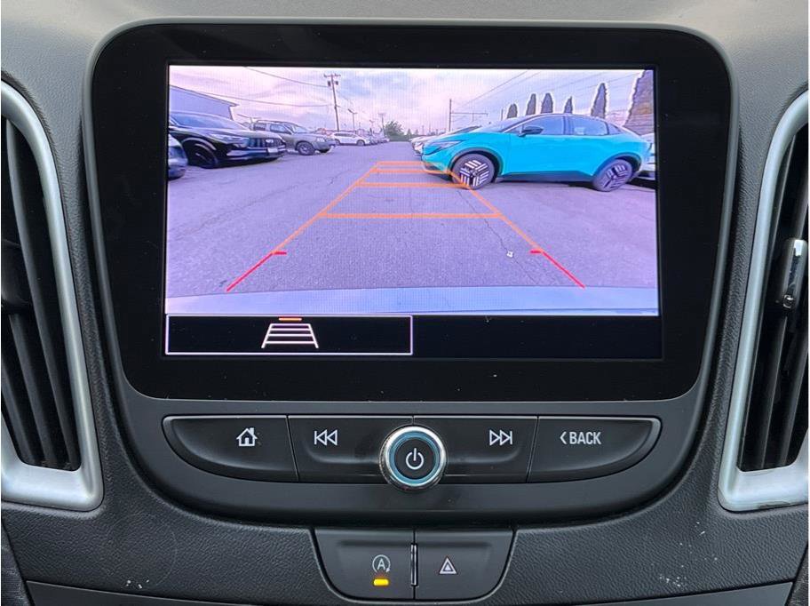 Used 2023 Chevrolet Malibu LT image 12