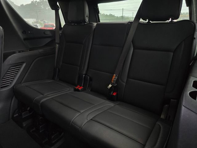 Used 2025 GMC Yukon Denali RWD image 33