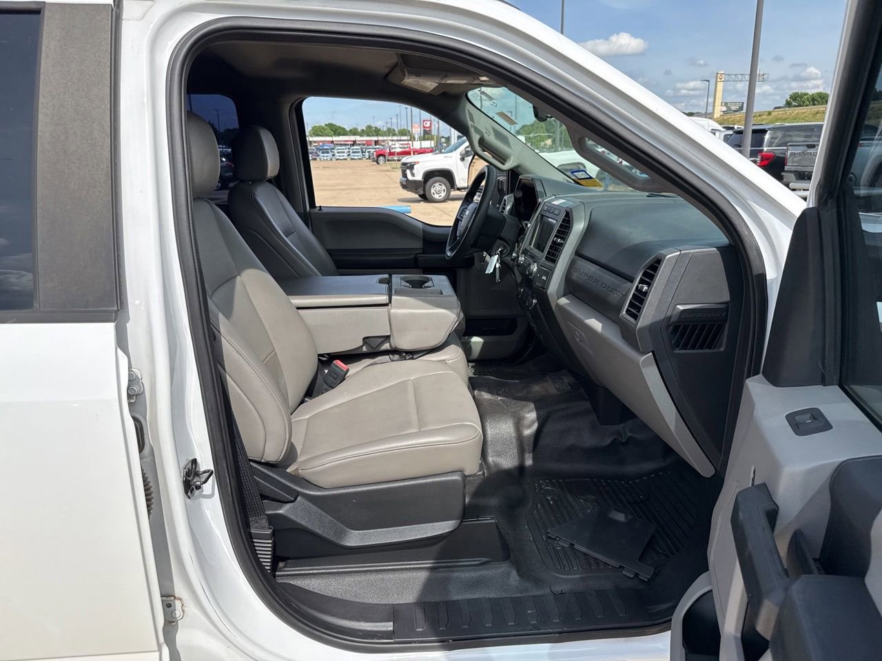 Used 2020 Ford F250 XL w/ Power Equipment Group RWD image 13