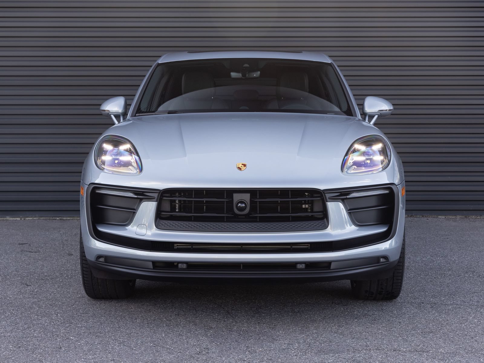 Certified 2026 Porsche Macan AWD/4WD image 7