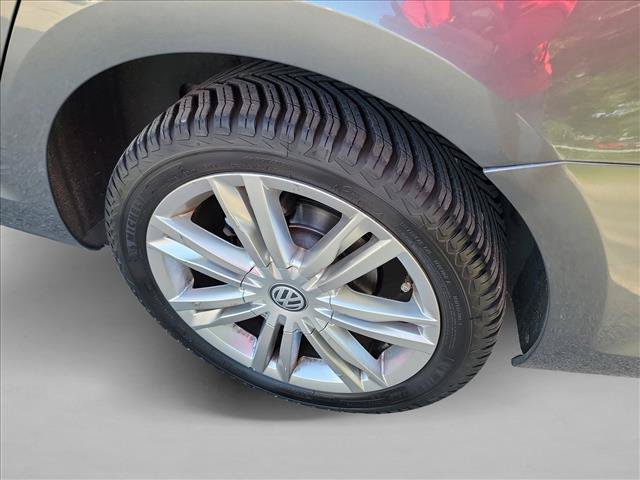Used 2015 Volkswagen Golf TDI SE FWD image 12