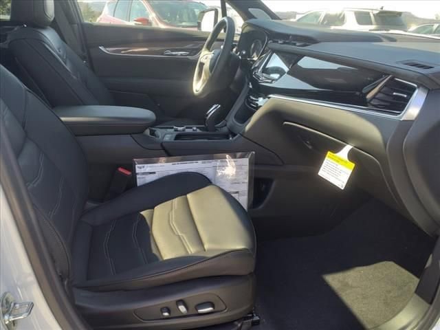 New 2025 Cadillac XT6 Premium Luxury w/ Platinum Package FWD image 24
