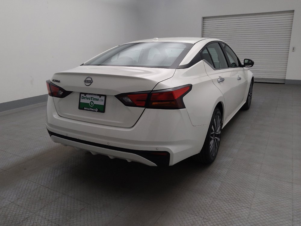 Used 2025 Nissan Altima 2.5 SV FWD image 7