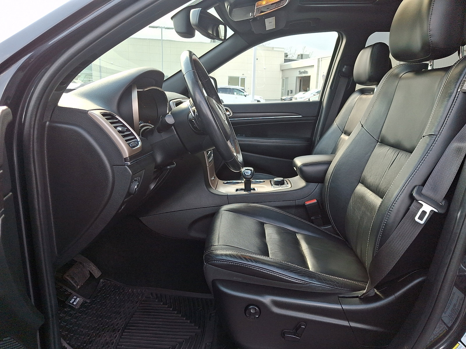 Used 2015 Jeep Grand Cherokee Limited AWD/4WD image 13