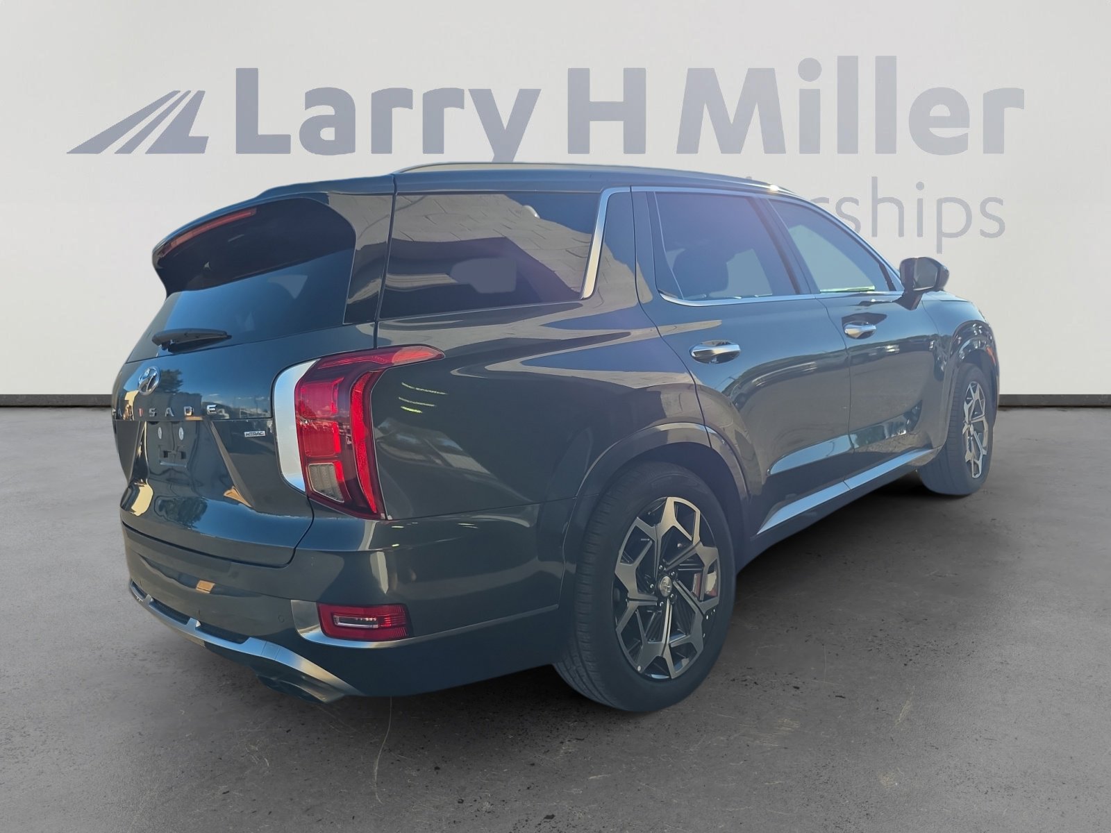 Used 2022 Hyundai Palisade Calligraphy image 5