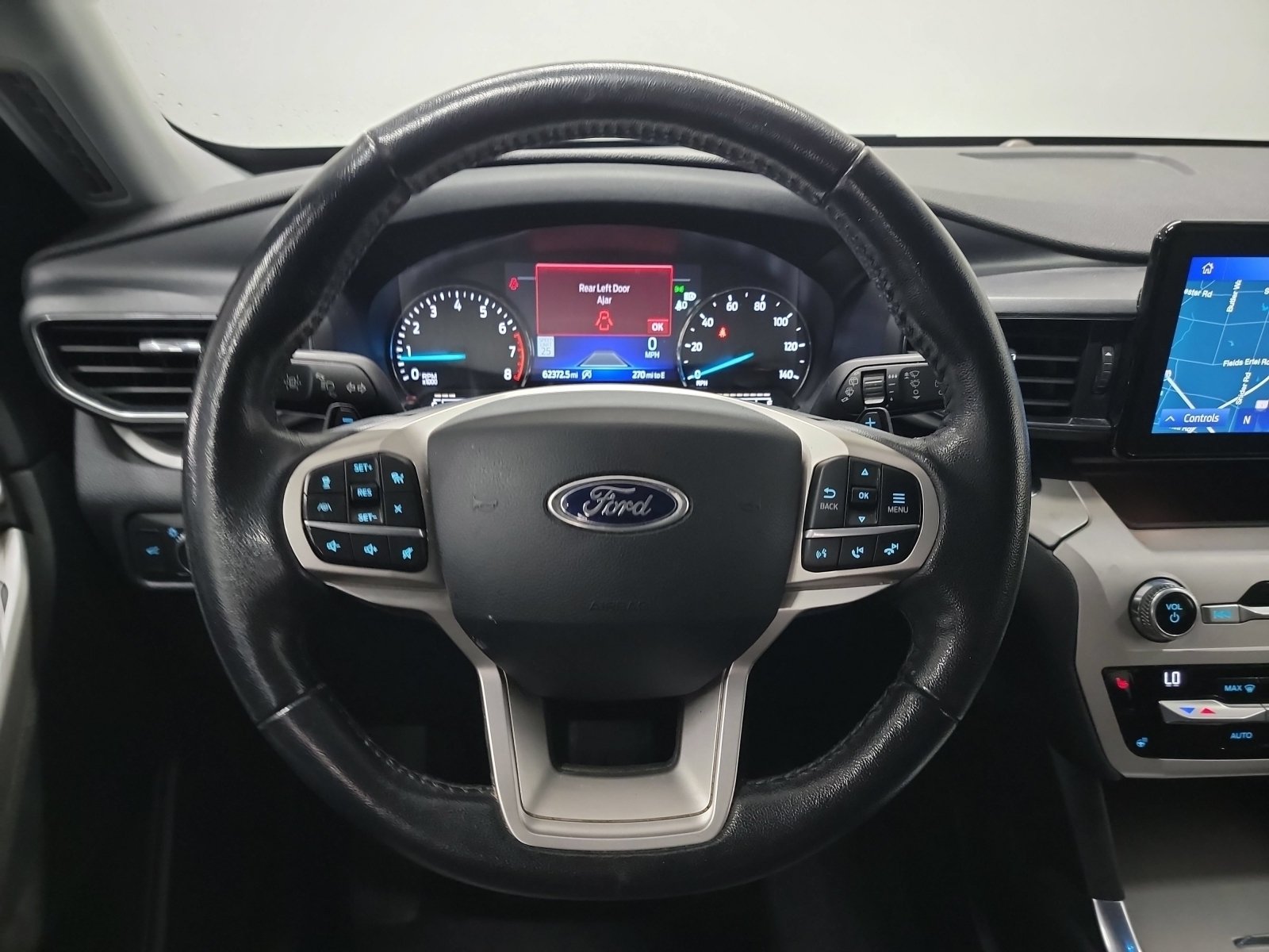Used 2020 Ford Explorer XLT w/ Equipment Group 202A AWD/4WD image 17