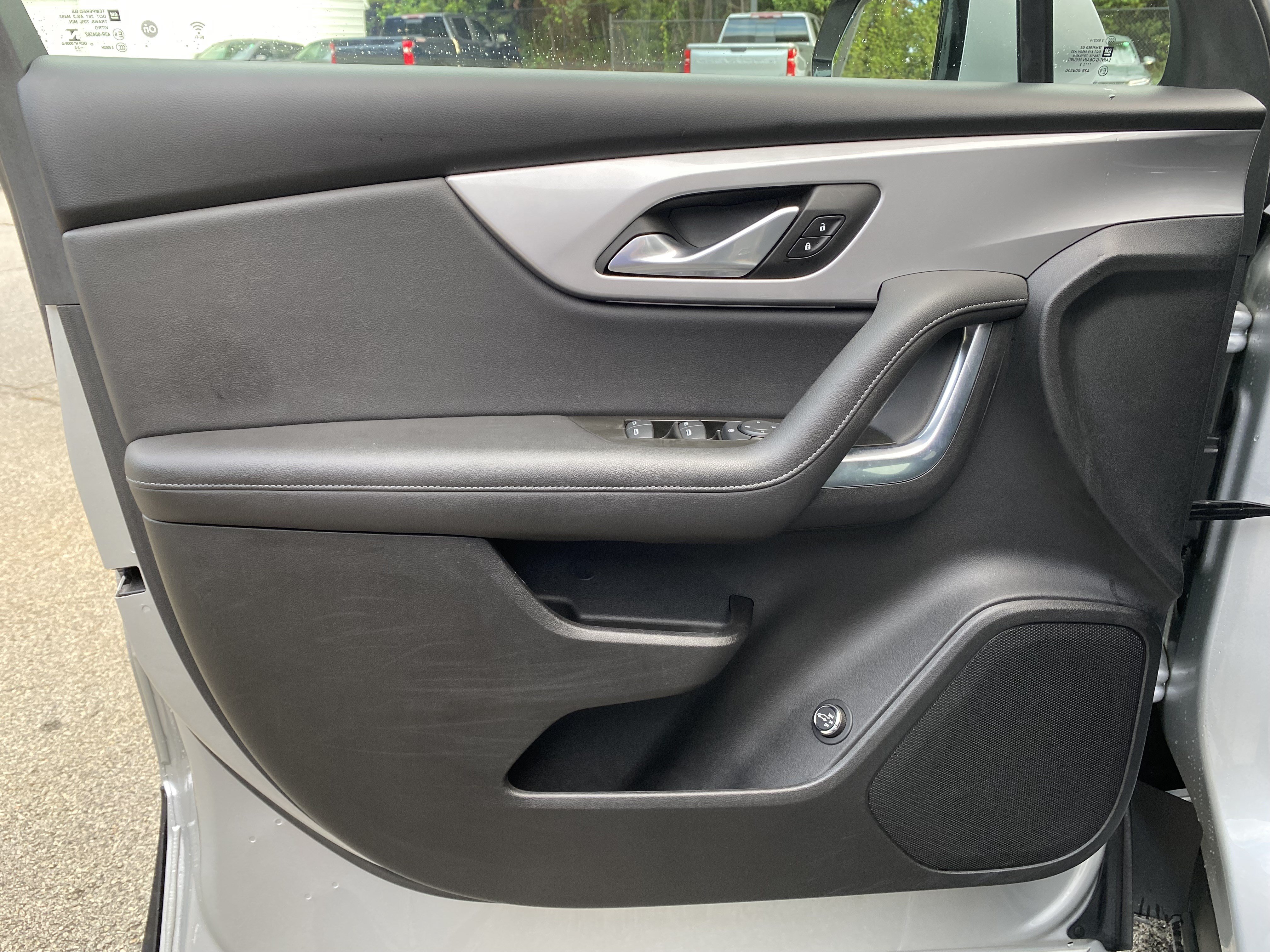 Used 2022 Chevrolet Blazer LT FWD image 15