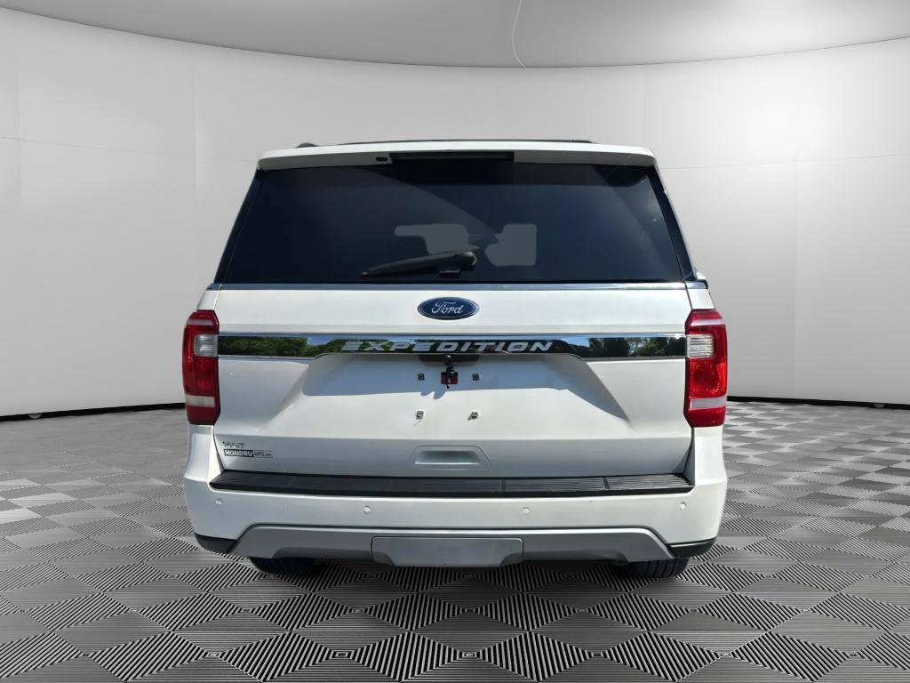 Used 2019 Ford Expedition XLT w/ Equipment Group 202A AWD/4WD image 8