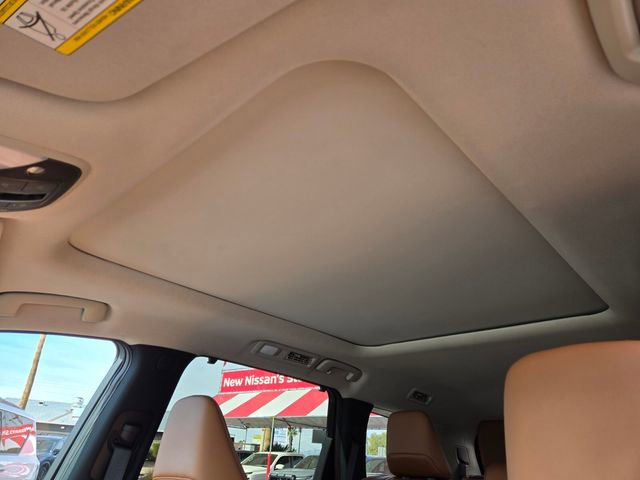 Used 2024 INFINITI QX60 Sensory w/ Vision Package AWD/4WD image 12