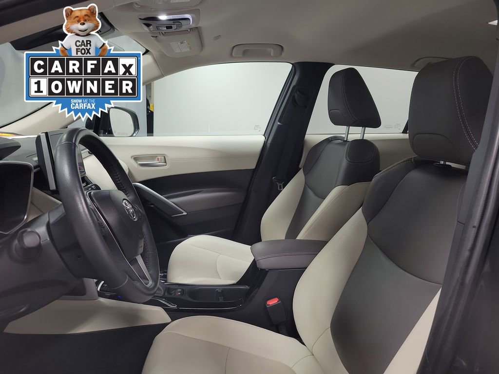 Used 2024 Toyota Corolla Cross XLE image 12