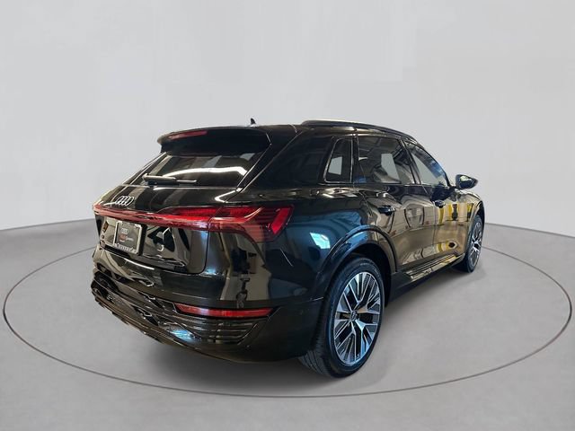 Certified 2024 Audi Q8 e-tron Premium Plus w/ Premium Plus Package AWD/4WD image 4