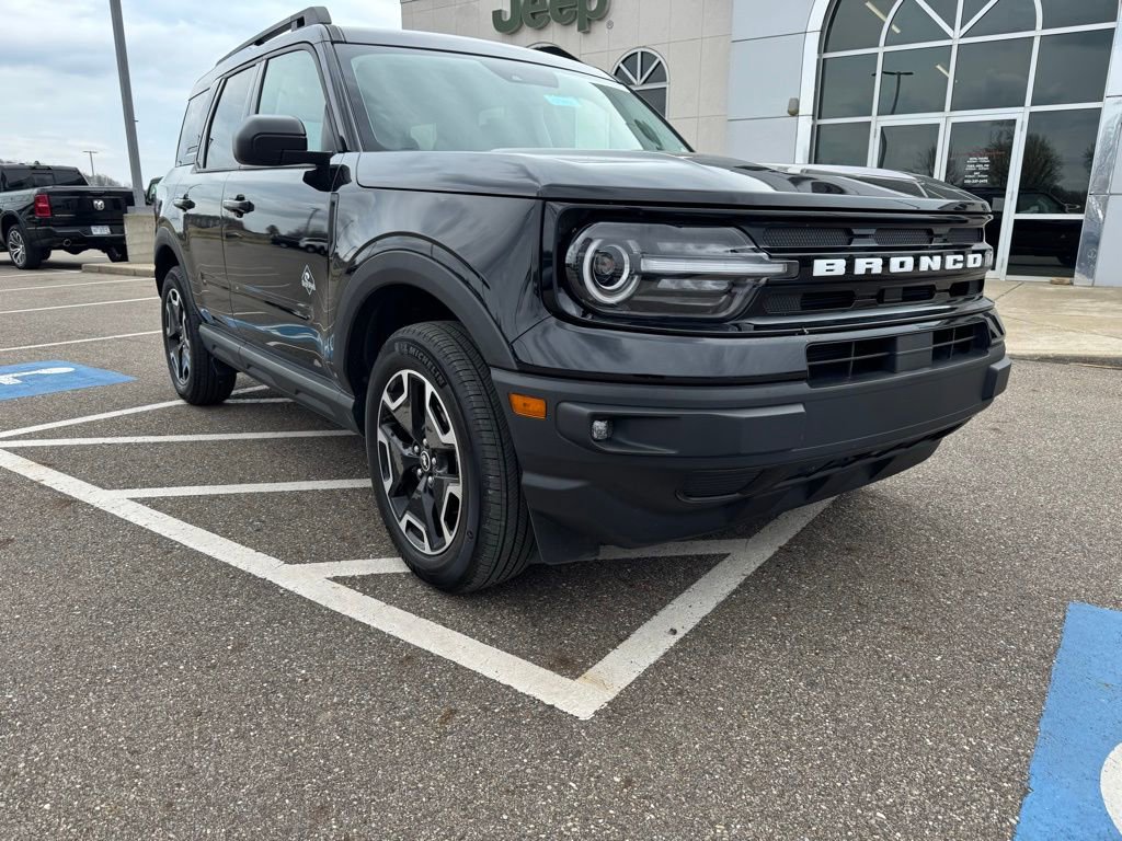 Used 2024 Ford Bronco Sport Outer Banks w/ Tech Package AWD/4WD image 3