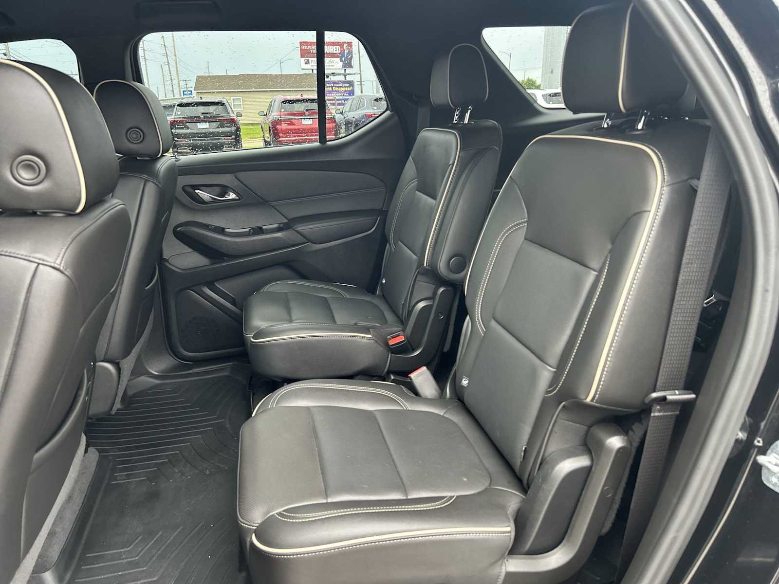 Used 2023 Chevrolet Traverse Premier AWD/4WD image 26