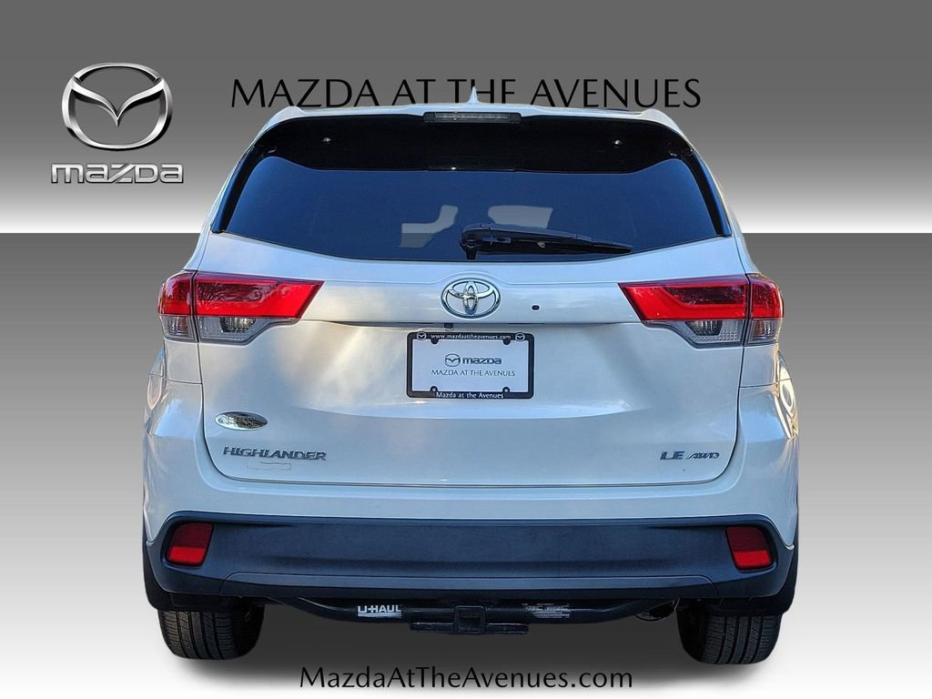 Used 2017 Toyota Highlander Plus image 6