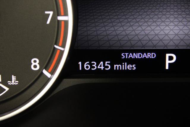 Certified 2025 Nissan Rogue SV FWD image 23