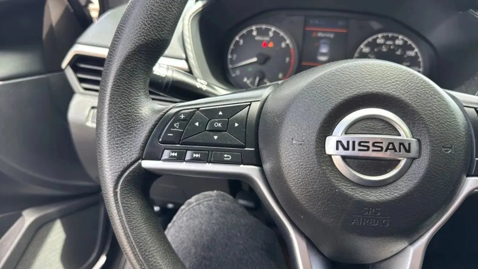 Used 2022 Nissan Altima 2.5 S FWD image 23