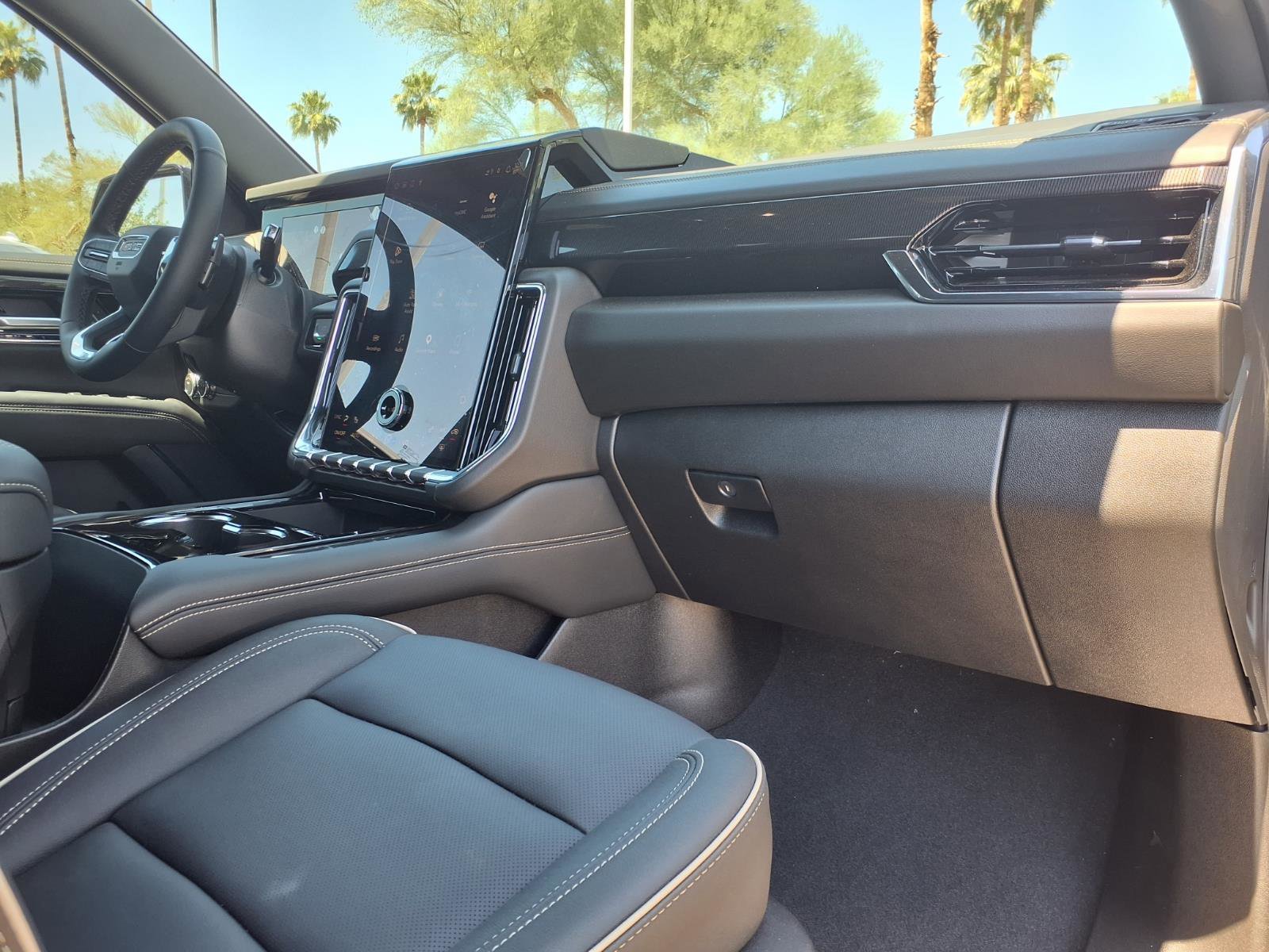 Certified 2026 GMC Yukon XL Elevation image 11