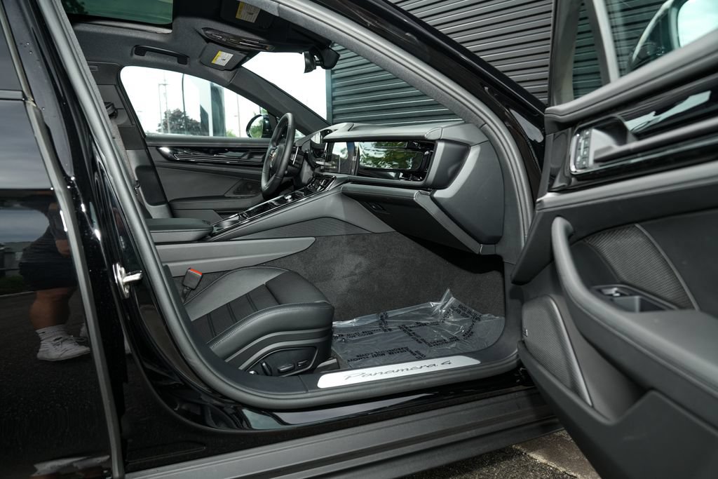 New 2026 Porsche Panamera 4 AWD/4WD image 34