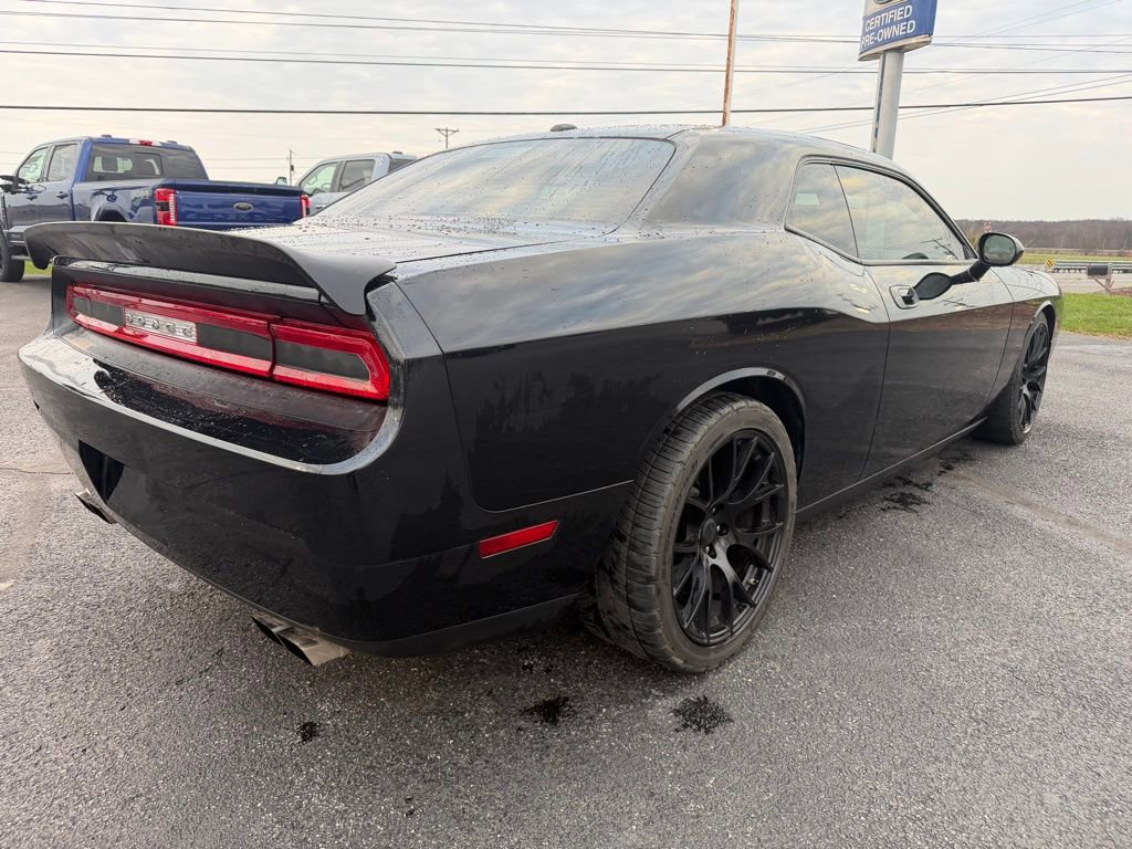 Used 2009 Dodge Challenger SRT8 w/ SRT Option Group II image 5